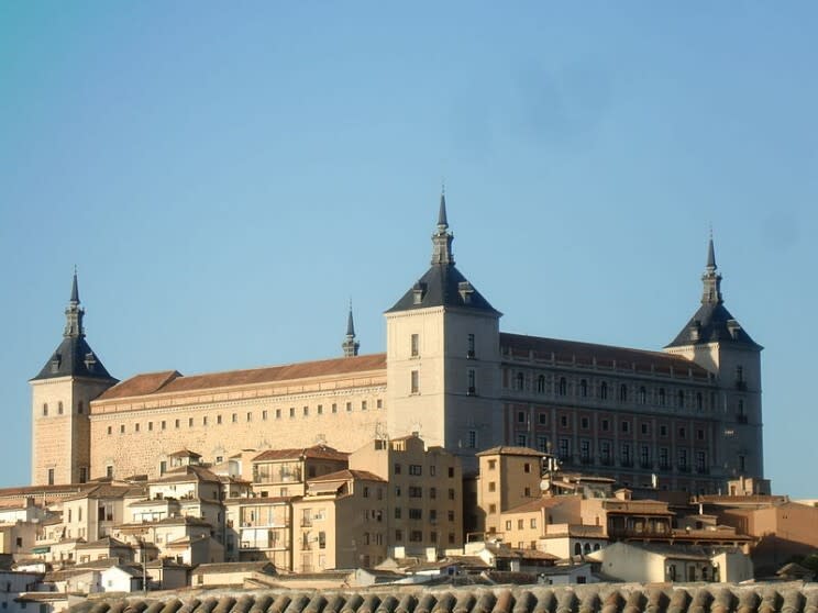 00.Great_Fortresses_Toledo_resize_md